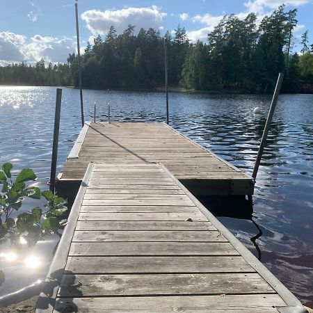Egen Gaststuga Med Sjoutsikt Villa Mansarp Exterior foto