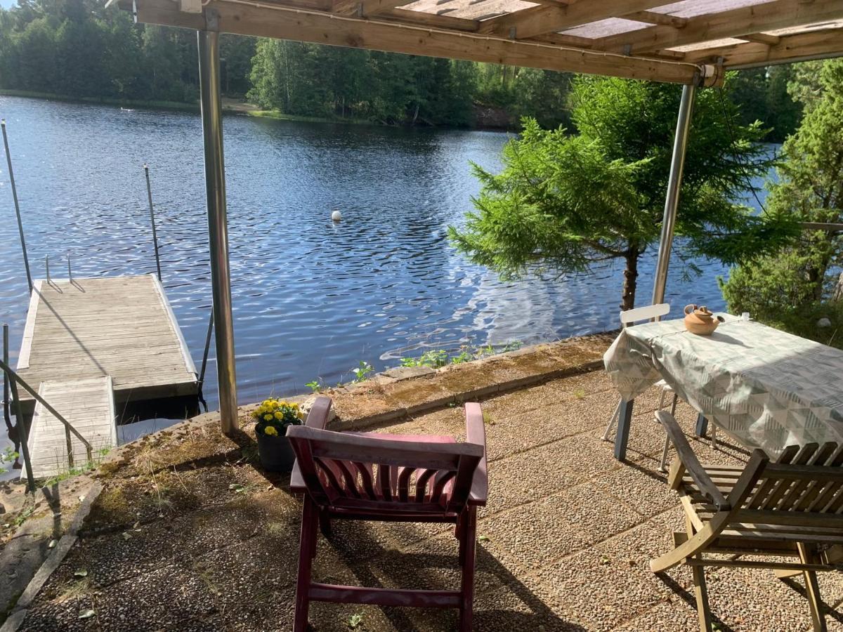 Egen Gaststuga Med Sjoutsikt Villa Mansarp Exterior foto